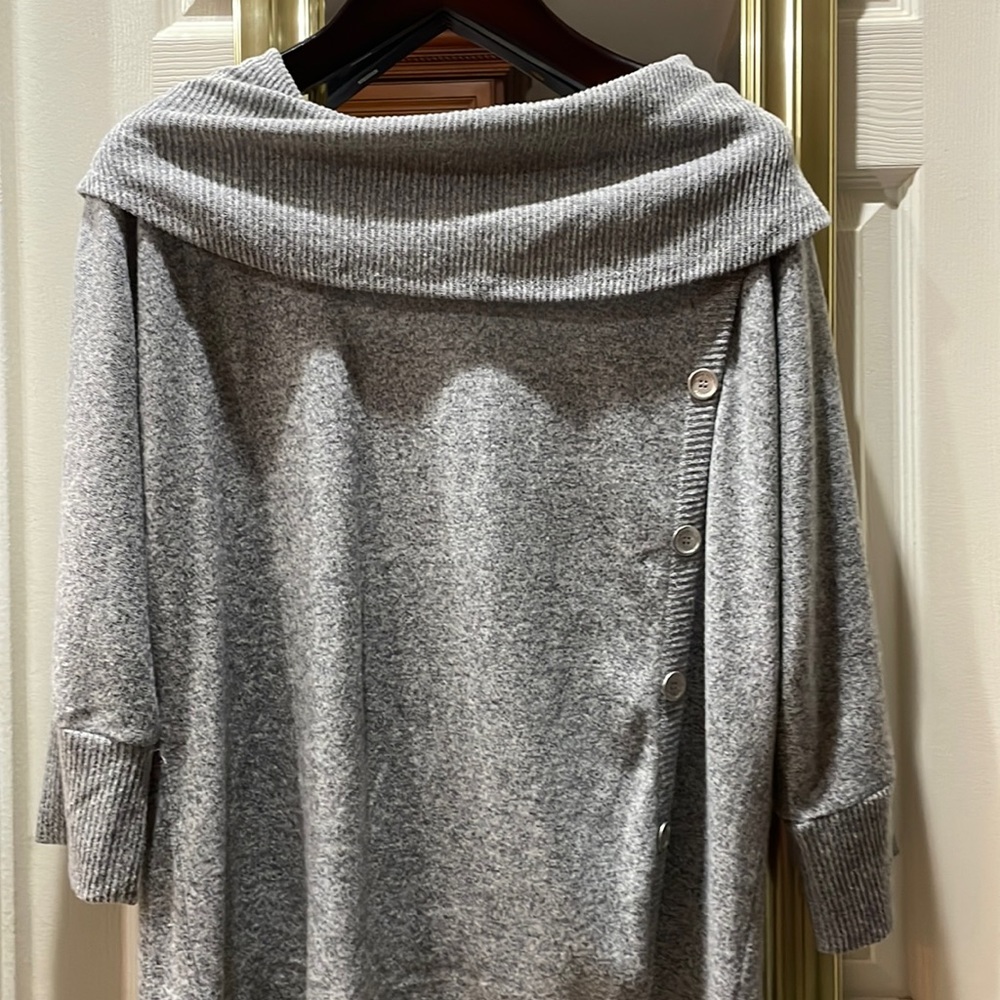 Adrienne Vitiadini sweater cowl neck